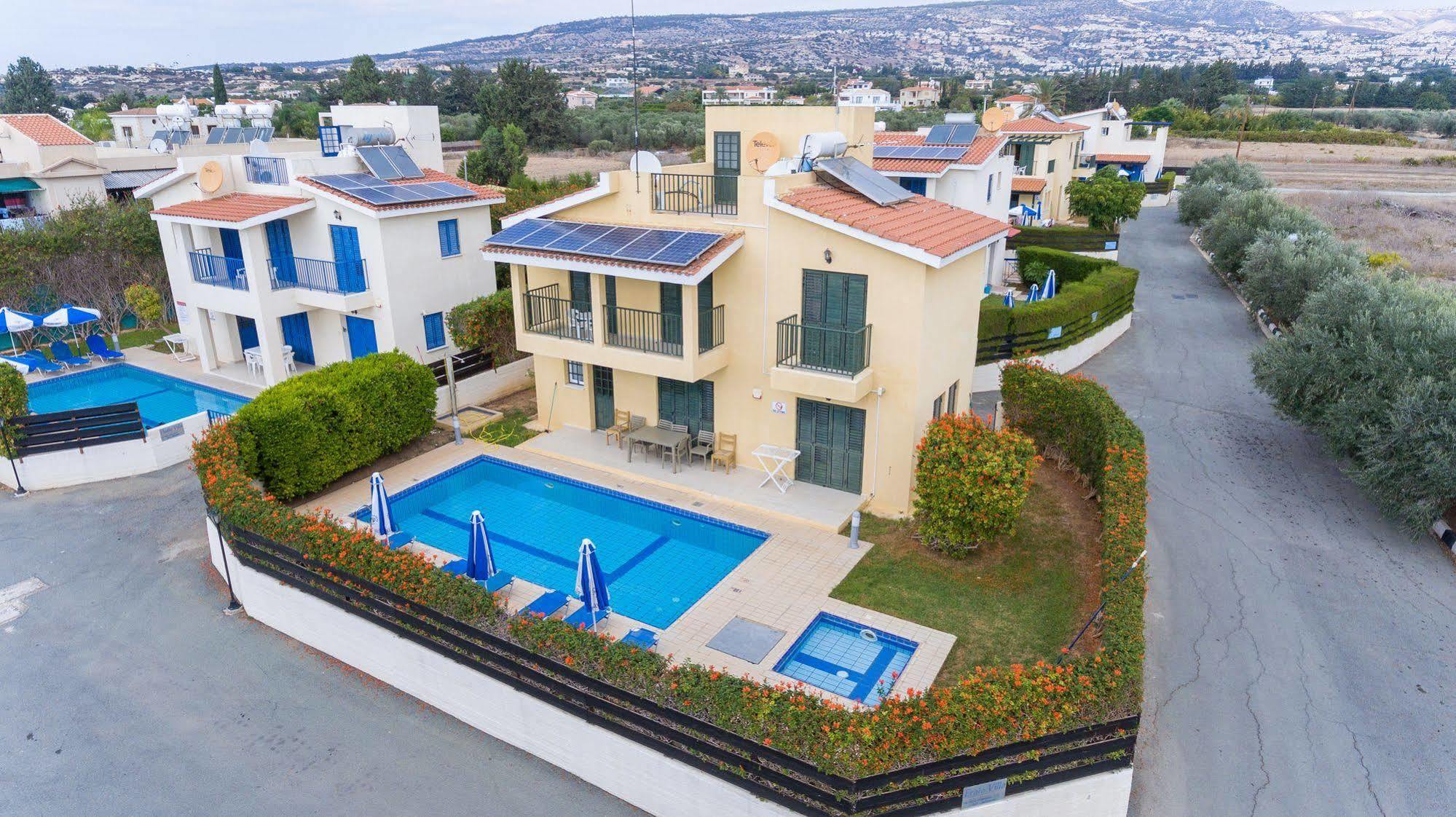 Kotsias Corallia Villas คอรัลเบย์ ภายนอก รูปภาพ